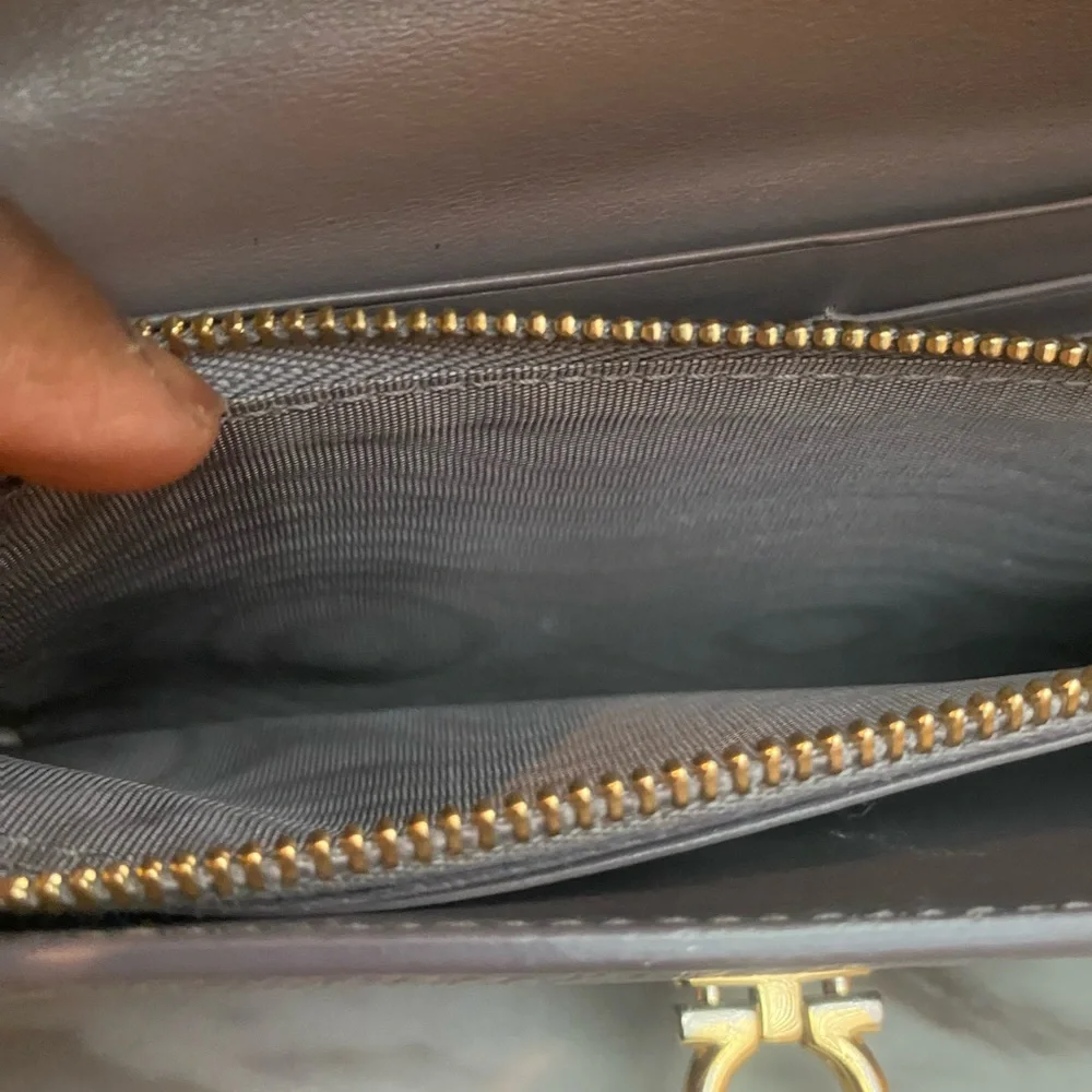 EUC Chloe long zippy wallet - Picture 3 of 7